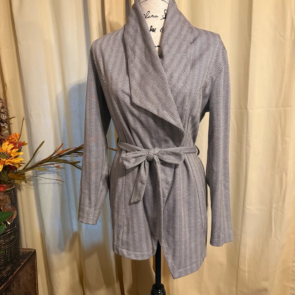 Peace & Pearls Waistcoat Sweater Size Medium